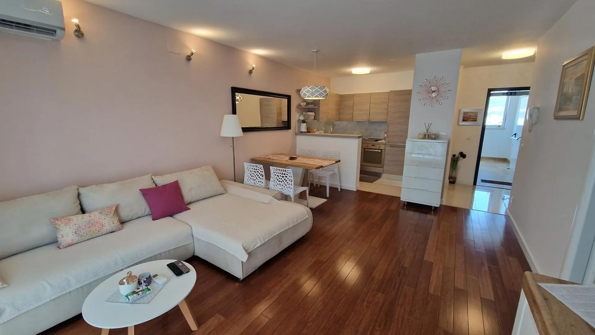 M&M - Free Parking Apartment In Split Croatia